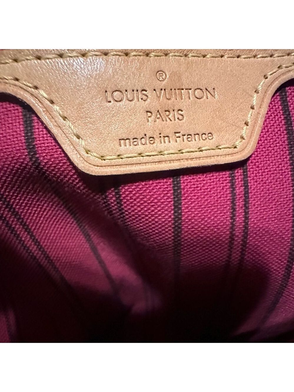 Louis Vuitton Delightful Monogram Shoulder Bag in Pivoine - Picture 5 of 17